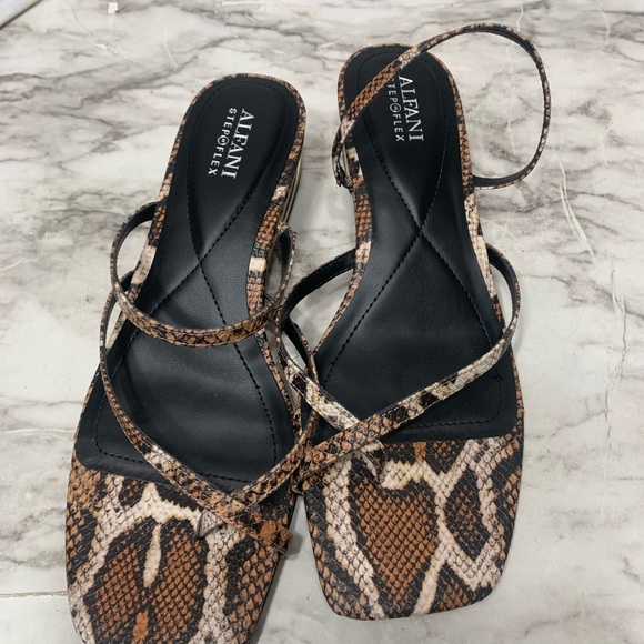 Alfani Snakeskin Eadyn Wedge Sandals size 9 - Picture 3 of 7